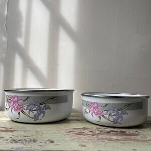 VINTAGE GMI Enamel Bowls